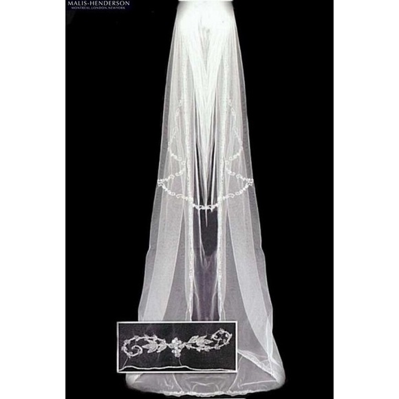 Never worn Ivory Veil..Swarovski - Picture 2 of 7